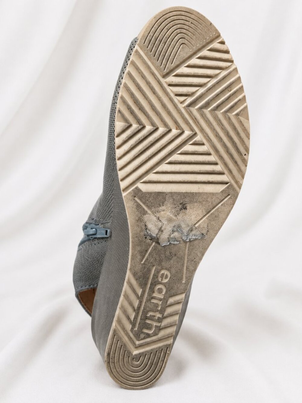 Earth Attalea Slate Blue Perforated Leather Peep Toe Wedge Sandals 9.5 - Picture 11 of 15